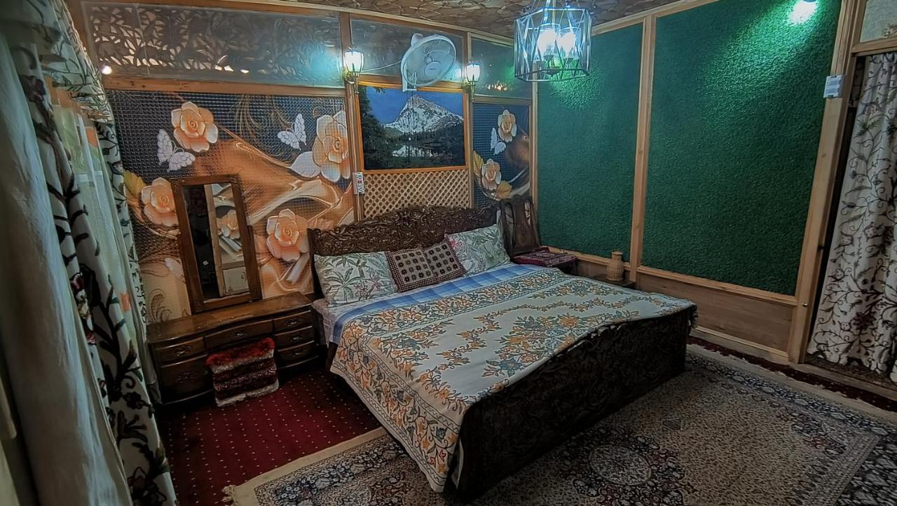 Heritage Geneva House Boat Srīnagar 외부 사진