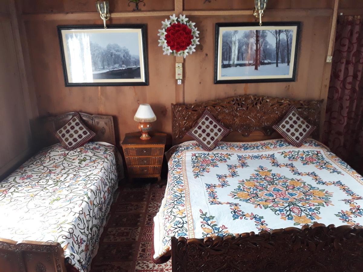 Heritage Geneva House Boat Srīnagar 외부 사진