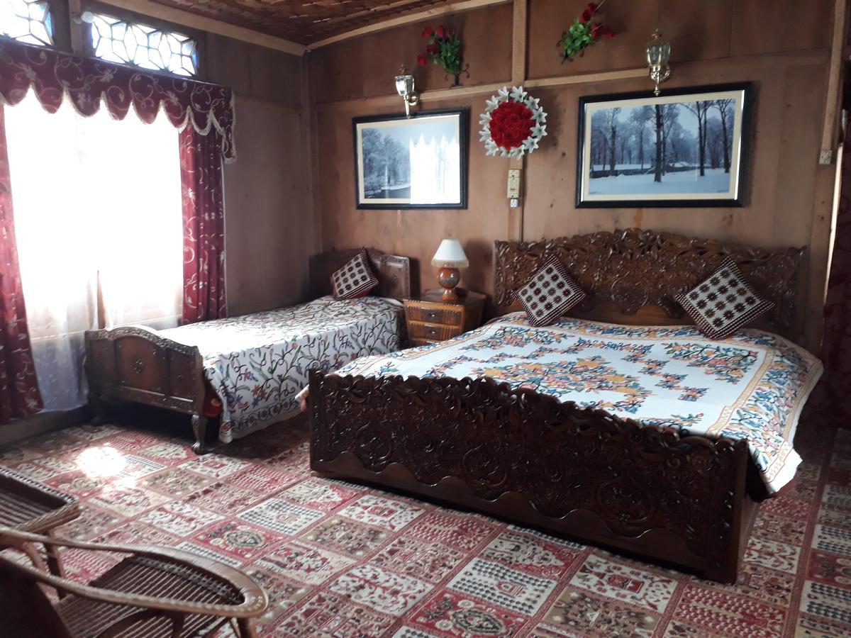 Heritage Geneva House Boat Srīnagar 외부 사진