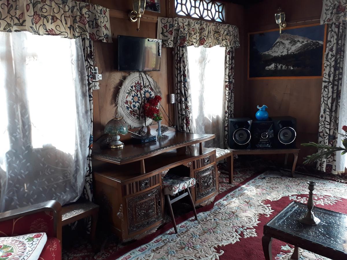 Heritage Geneva House Boat Srīnagar 외부 사진
