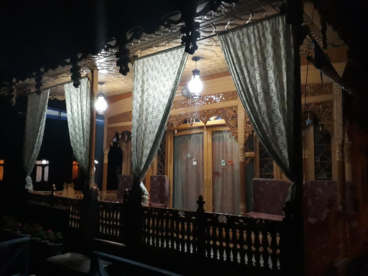Heritage Geneva House Boat Srīnagar 외부 사진