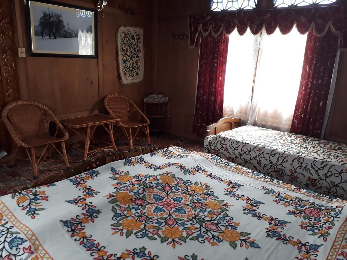 Heritage Geneva House Boat Srīnagar 외부 사진