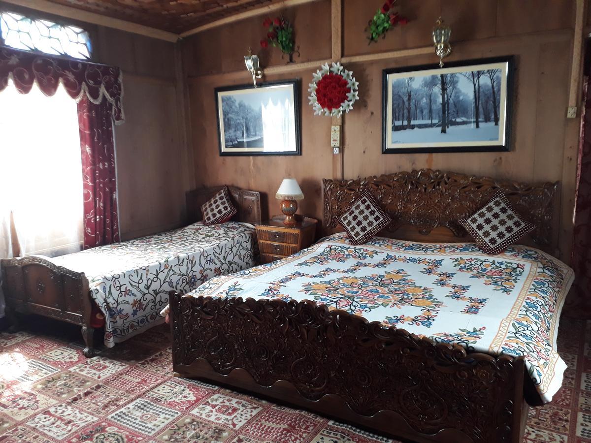 Heritage Geneva House Boat Srīnagar 외부 사진