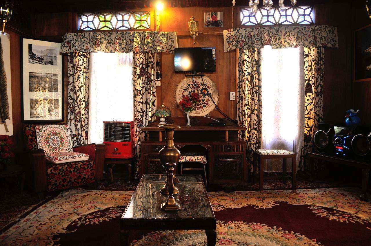 Heritage Geneva House Boat Srīnagar 외부 사진