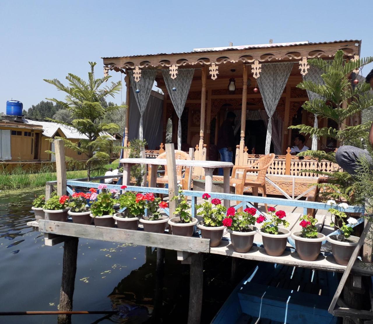 Heritage Geneva House Boat Srīnagar 외부 사진