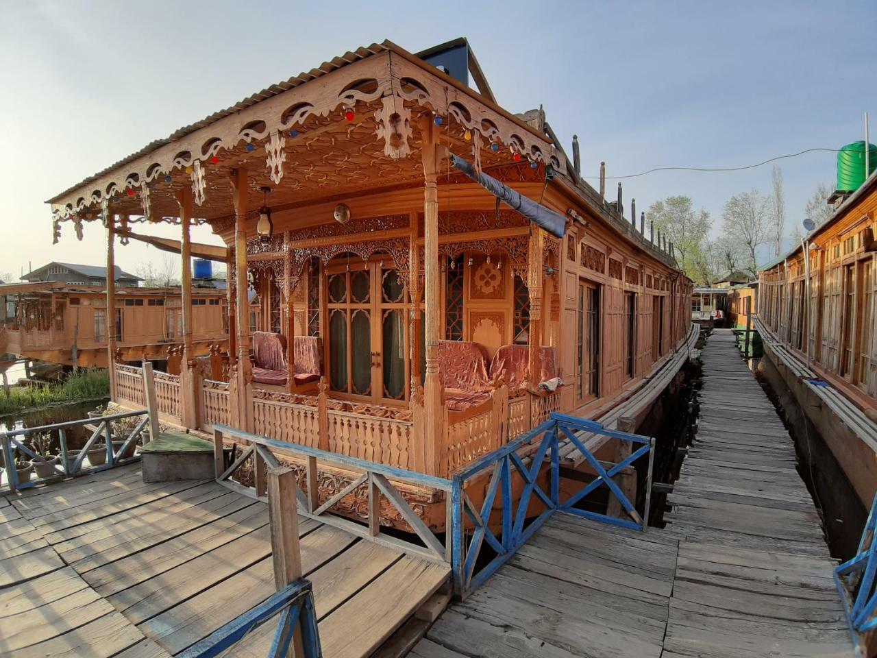 Heritage Geneva House Boat Srīnagar 외부 사진