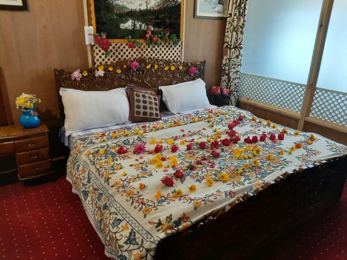 Heritage Geneva House Boat Srīnagar 외부 사진